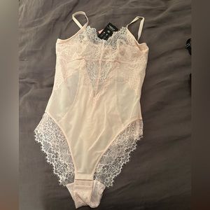 Pinsy Smoothing Lace Shapewear Bodysuit in Whisper Pink (Sold Out)